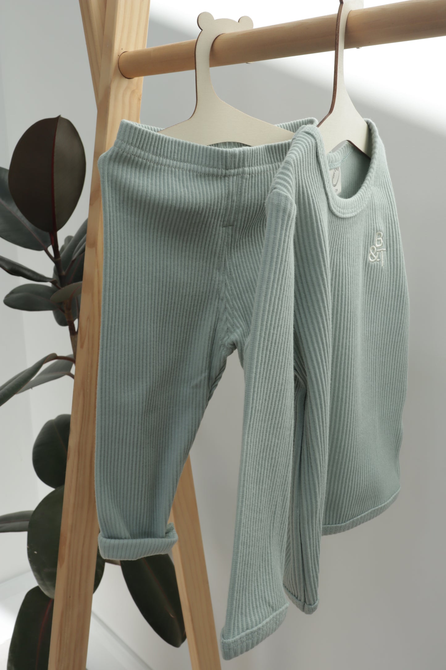 Ribbed cotton top and bottom (mint green)