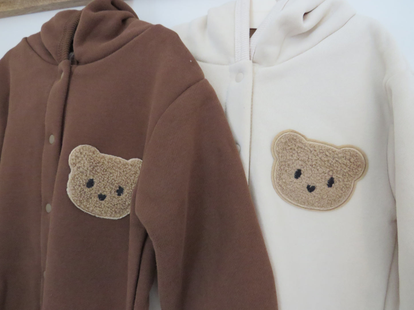 Bear all-in-one (cream) & striped ribbed cotton set (blue)