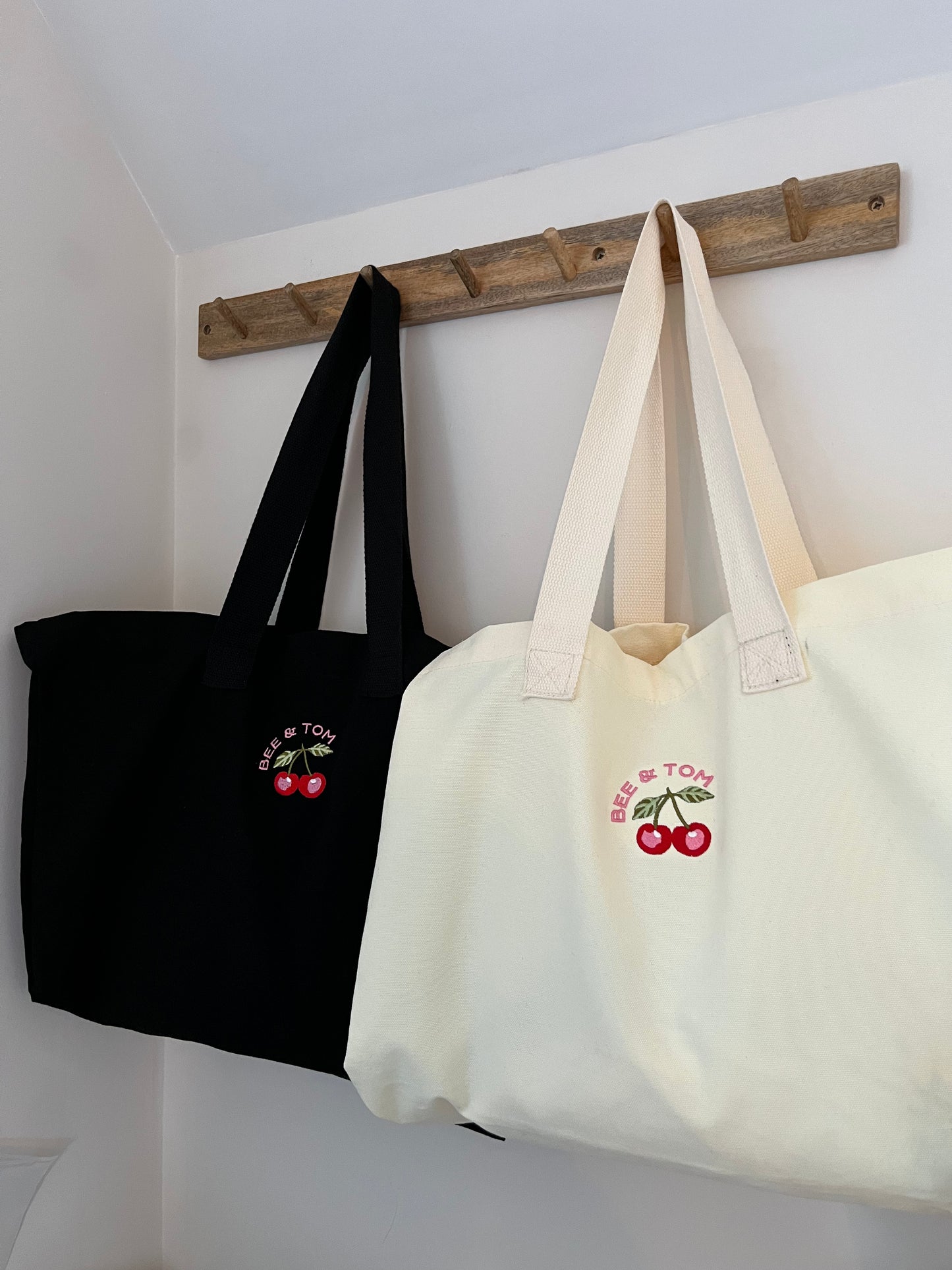 Cherry tote bag (cream)