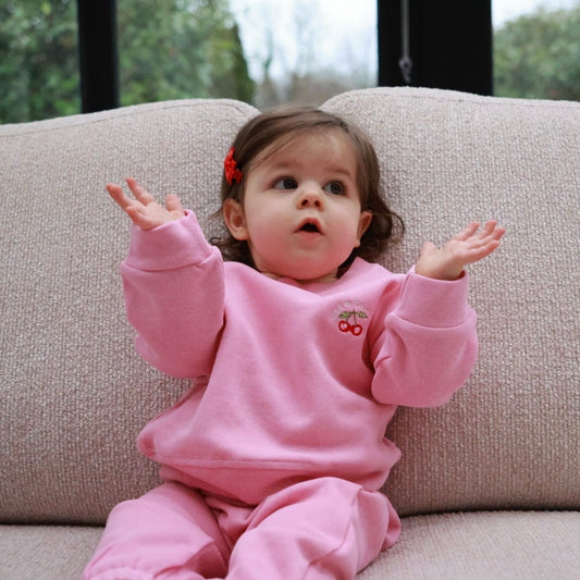 The cotton essentials tracksuit (pink) & beanie (beige)