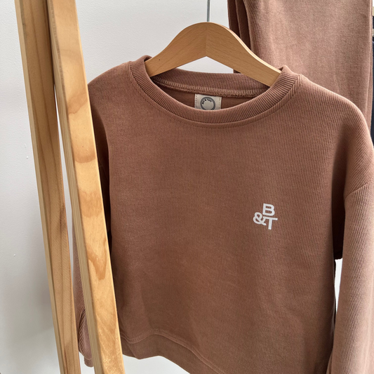 The everyday hero tracksuit (caramel)